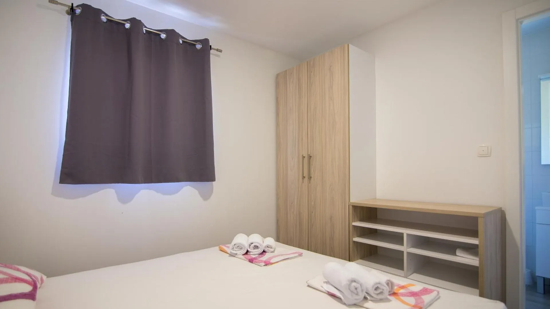 Luxury Mobile Homes Liza Biograd Na Moru 4*,  Croatia